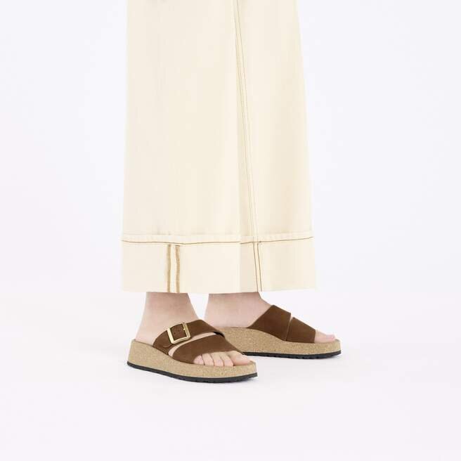 Almina Nubuk Leather Almina Nubuk Leather