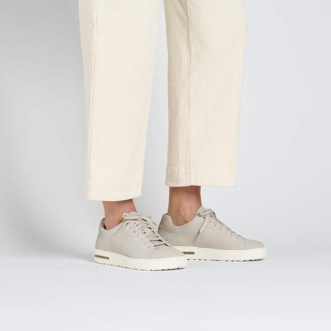 Bend Low Suede Leather Embossed Bend Low Suede Leather Embossed