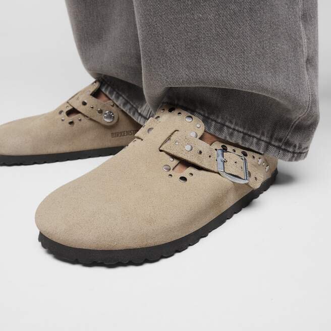 Boston Rivet Suede Leather Boston Rivet Suede Leather