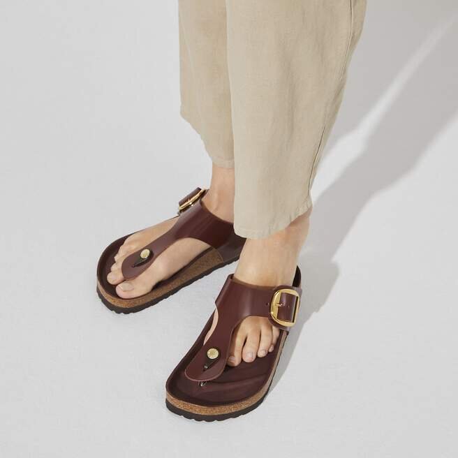 Gizeh Big Buckle Natural Leather Patent High Shine Chocolate Gizeh Big Buckle Natural Leather Patent High Shine Chocolate
