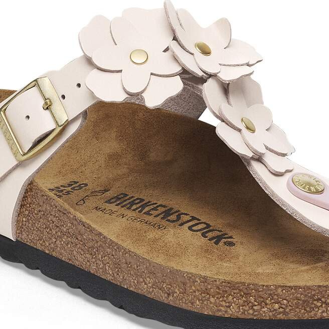 Gizeh Flower Embellishment Natural Leather Gizeh Flower Embellishment Natural Leather