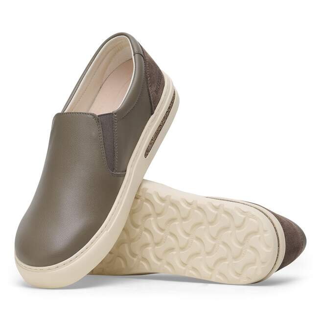Oswego Mixed Leather Oswego Mixed Leather